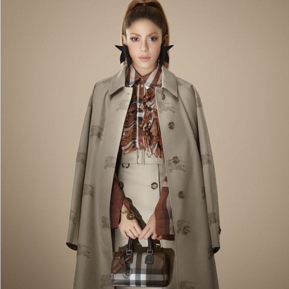 Burberry crossbody - Picture 13 of 17
